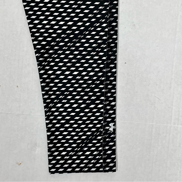 Under Armour Black and White Compression Leggings Small - Picture 7 of 8